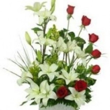 Rosas y lirios