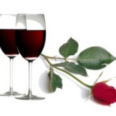Bouquet de 12 rosas con vino